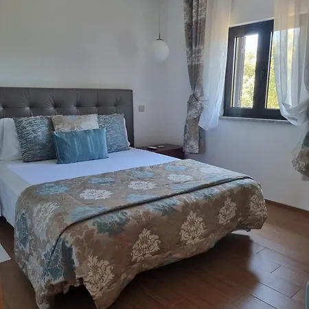 Casa Ermida Pincaes