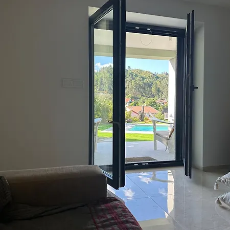 Casa Ermida Holiday home Pincaes
