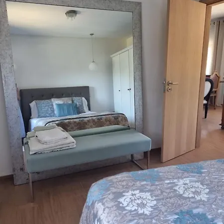 Casa Ermida Holiday home Pincaes